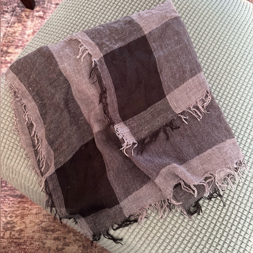 Thin Scarf/ Pashmina with fringe. Unisex.